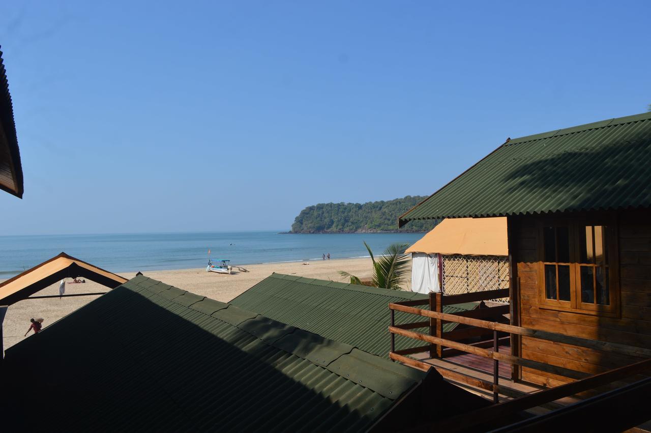 Anantra Sea View Resort Агонда Экстерьер фото