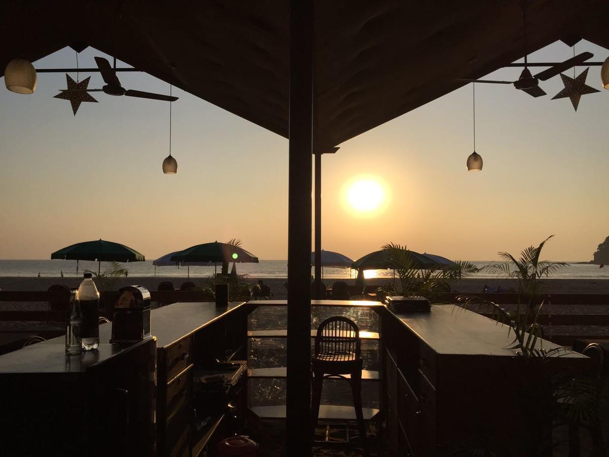 Anantra Sea View Resort Агонда Экстерьер фото