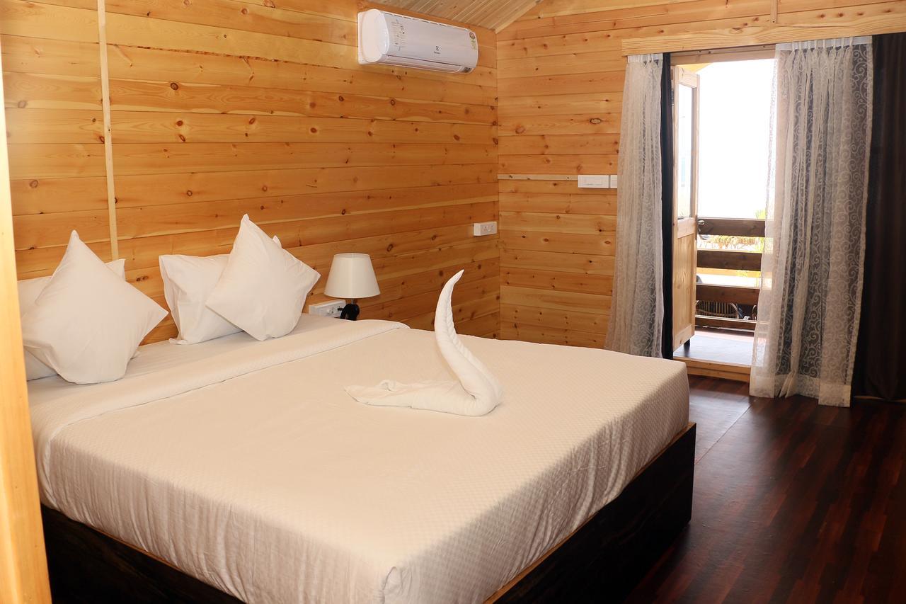 Anantra Sea View Resort Агонда Экстерьер фото